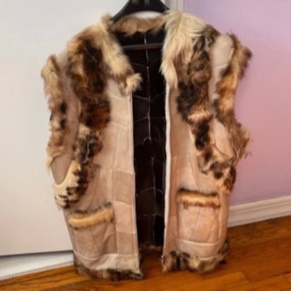 Handmade women’s leather/fur vest size M/L